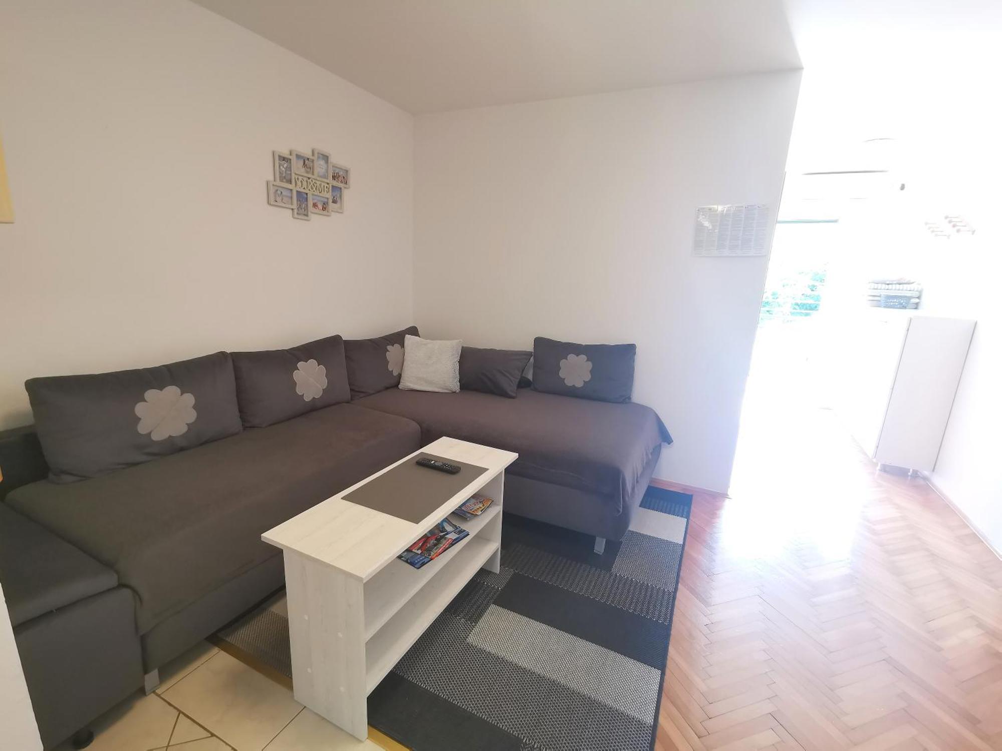 Apartmani Rudelj มาคาร์สกา ภายนอก รูปภาพ