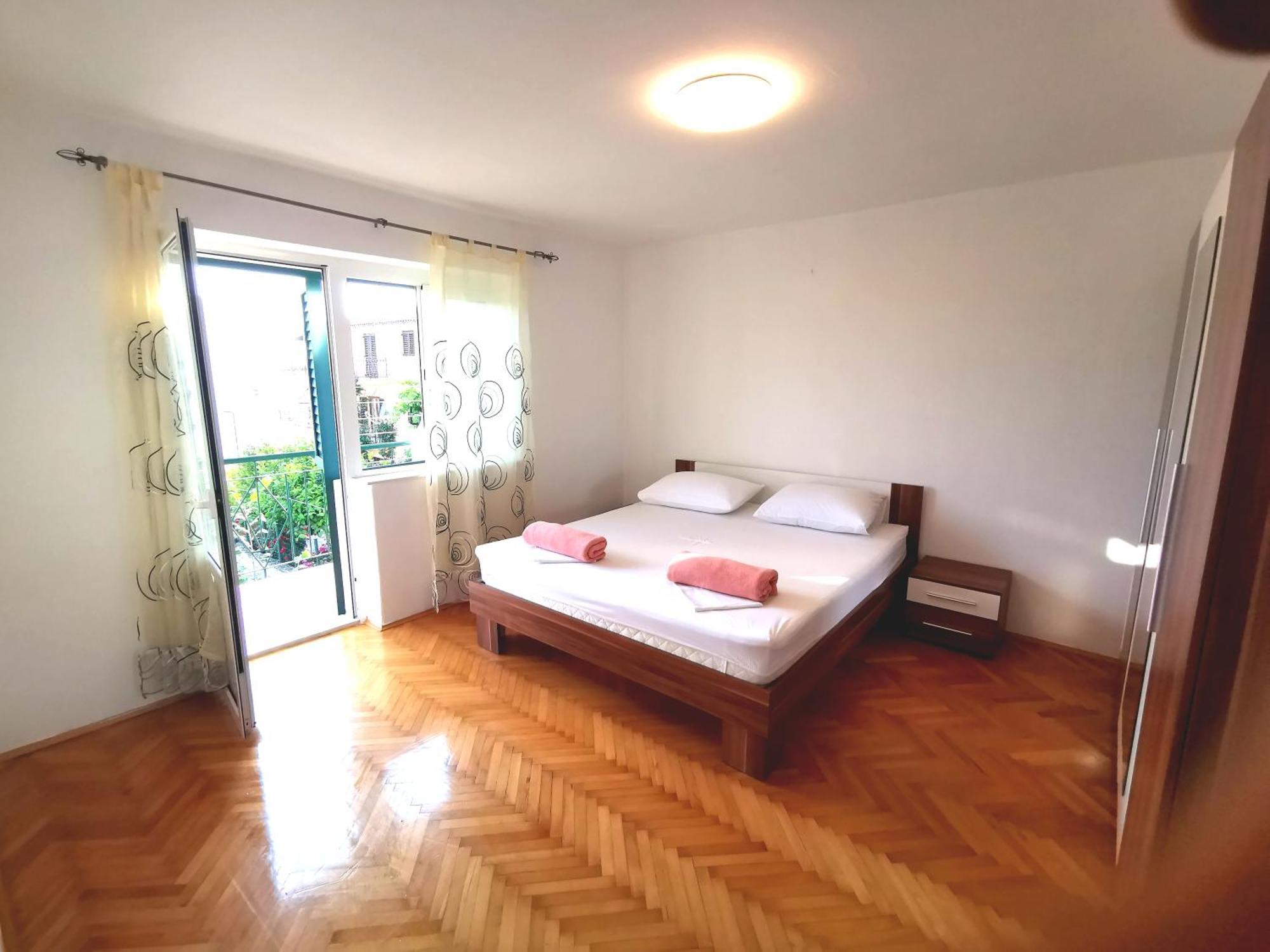 Apartmani Rudelj มาคาร์สกา ภายนอก รูปภาพ